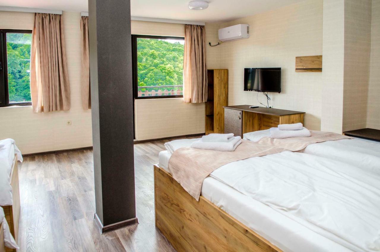 Tryavna Lake Hotel & Spa Exterior photo